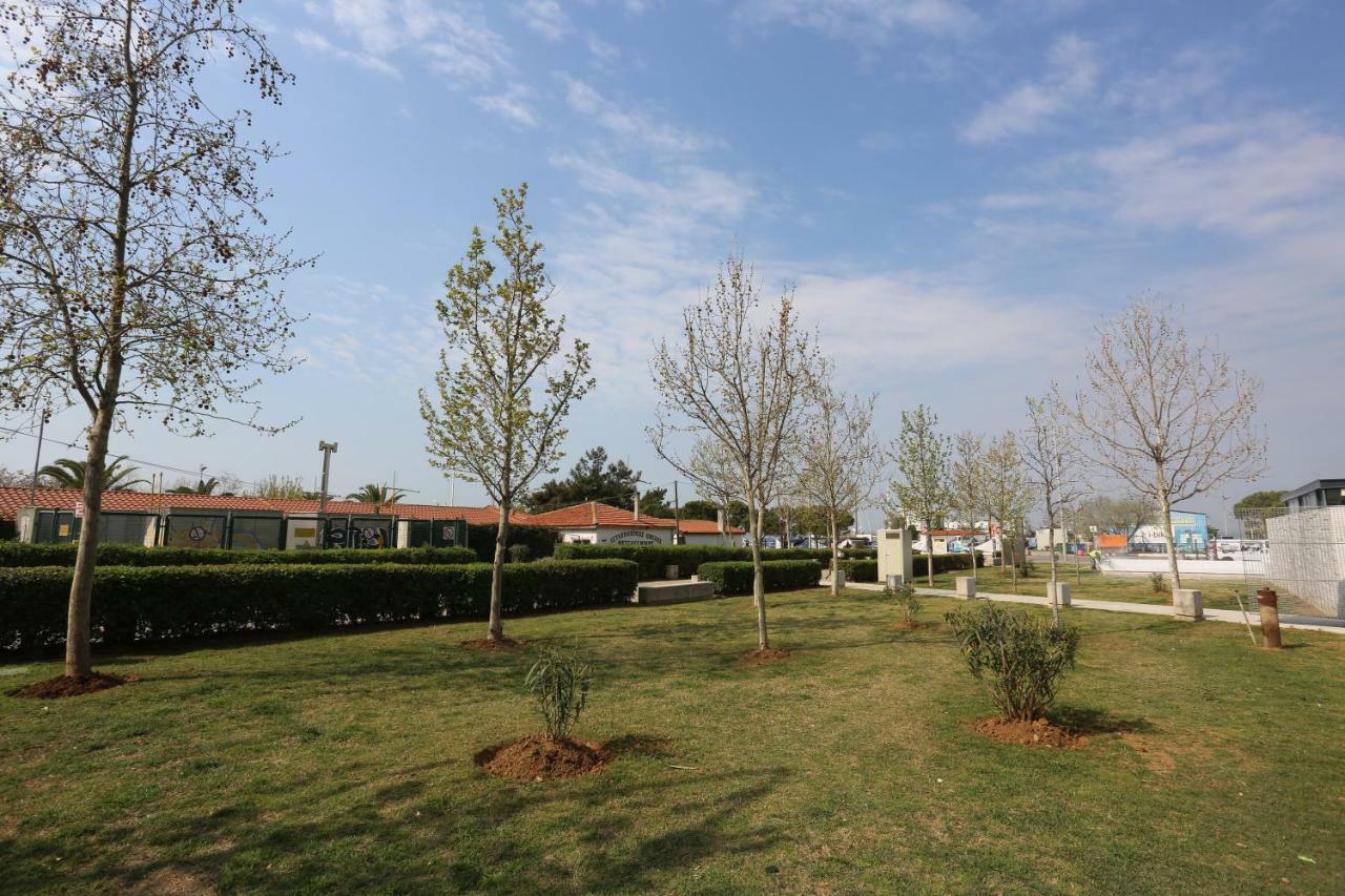 Oli'S Luxury Apartment Thessaloniki Exterior foto